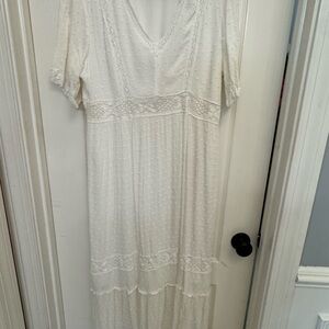 Elegant White Lace Dress